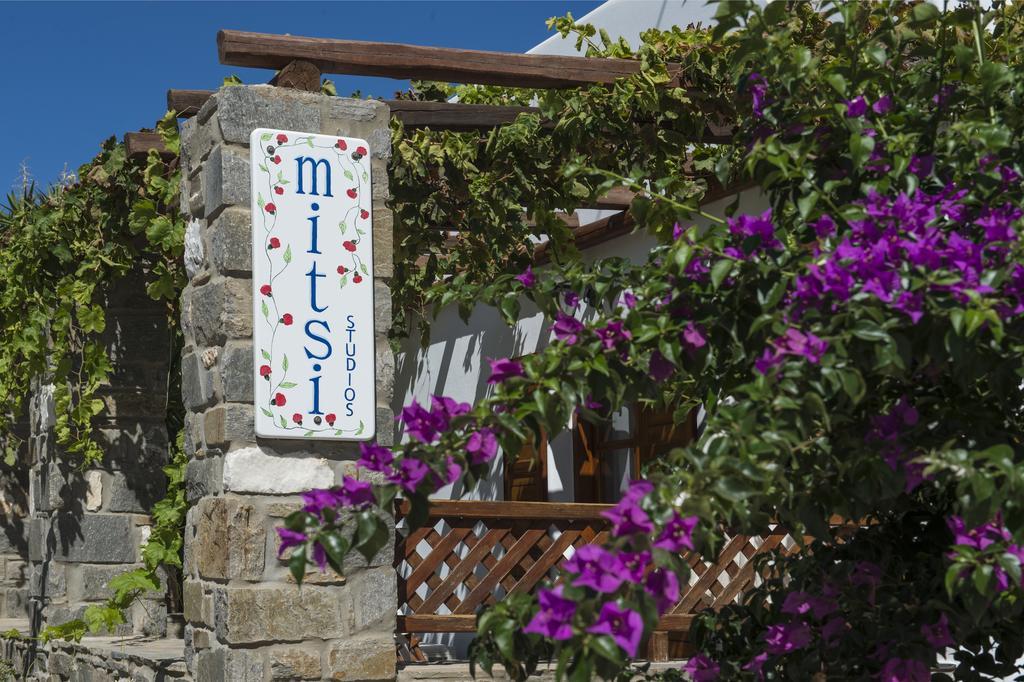 Mitsi Studios เนาซา ภายนอก รูปภาพ
